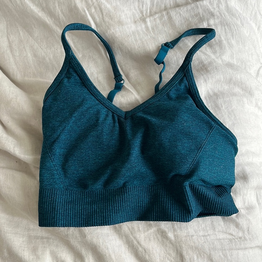 Macpac sports bra crop top